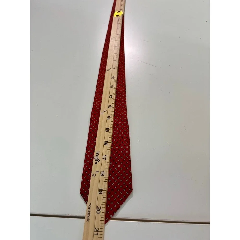 Vintage Tom James Mens Silk Tie‎ Red Geometric Medallion 56 In. Dapper Sartorial